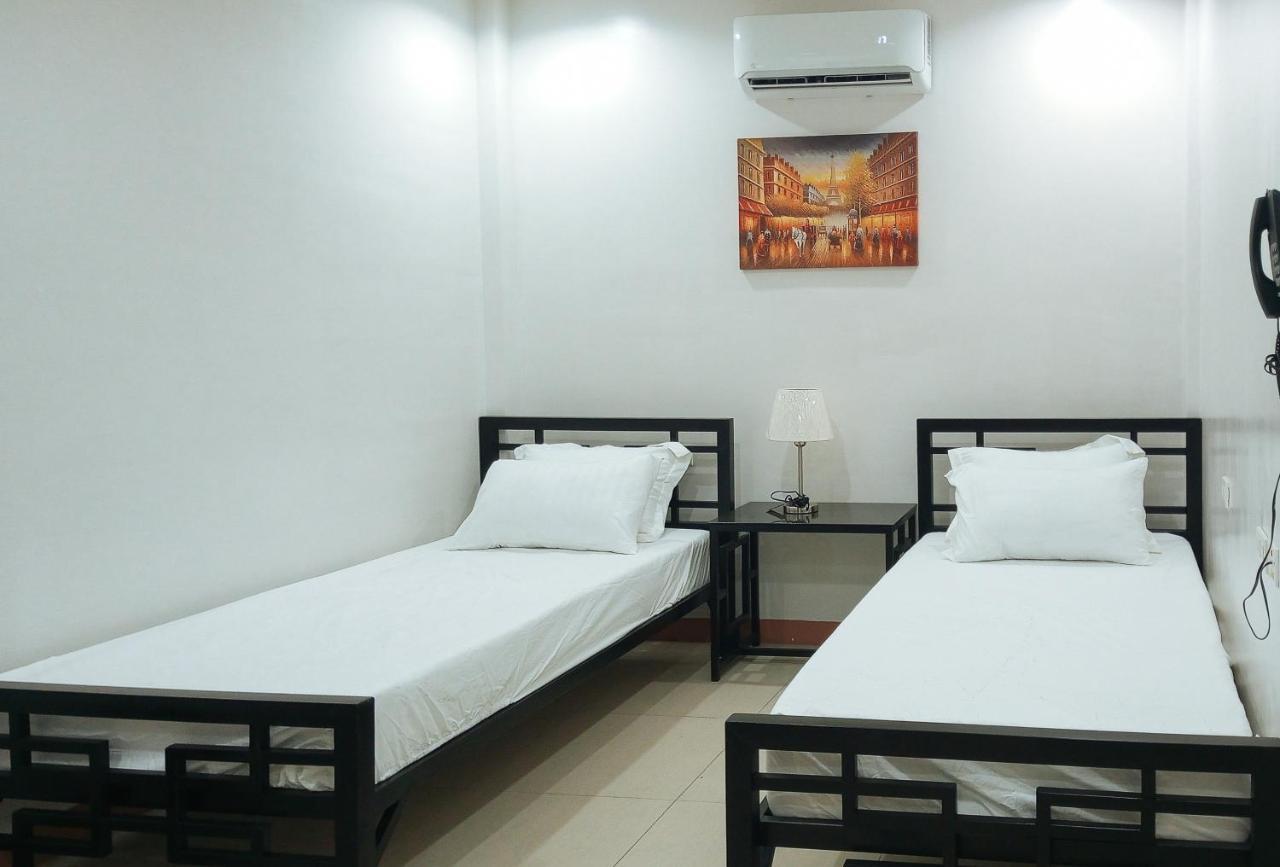 Kris And Frans Inn Davao Экстерьер фото